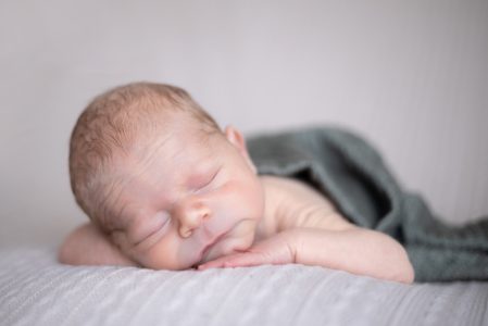 Newborn Baby Fotoshooting Schaffhausen 7158